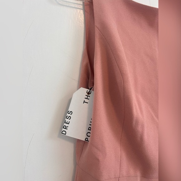 NWT $188 Dress the Population MacKenna Blush Midi
Dress Size M - Picture 3 of 8
